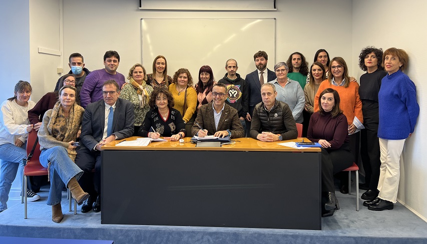 IMQ firma convenios que blindan el empleo sanitario en Euskadi